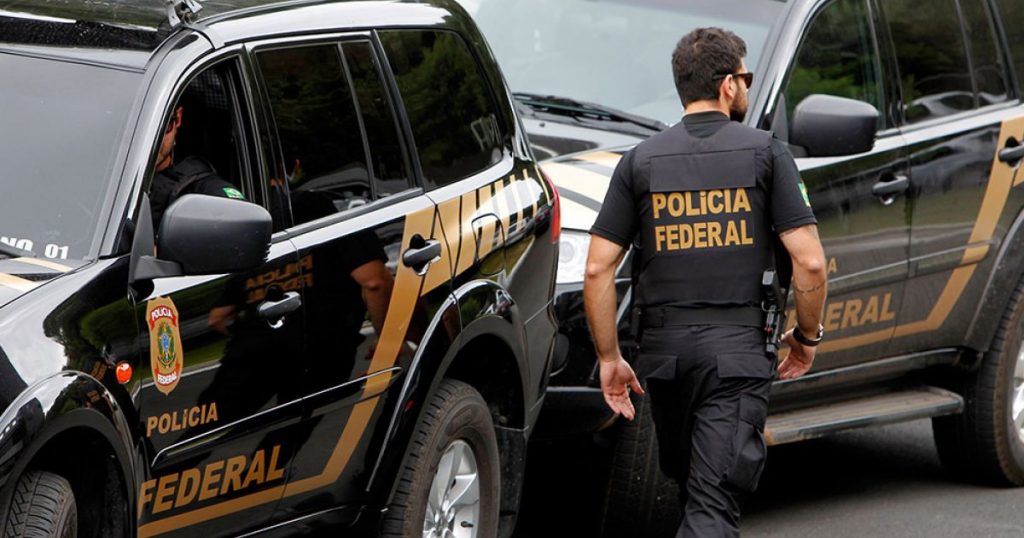 PF faz operação contra hackers que atacaram Bolsonaro e autoridades públicas