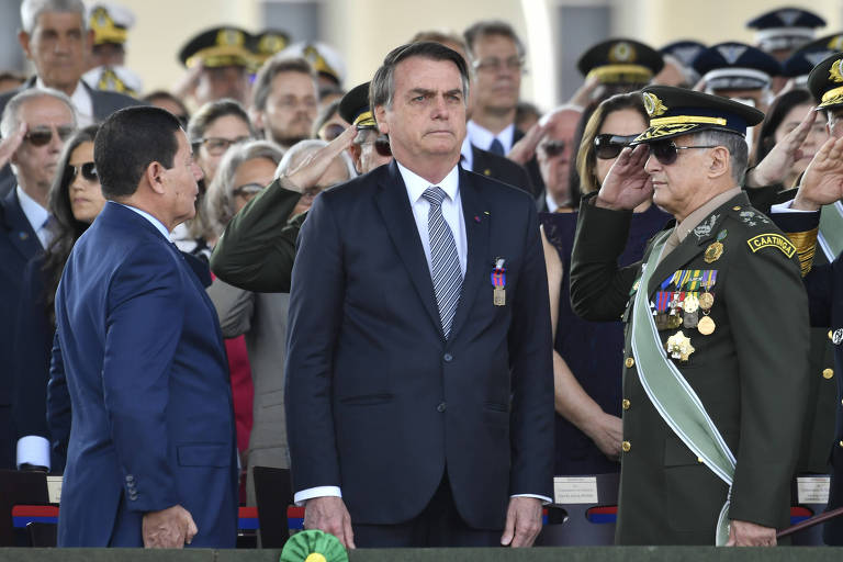 Bolsonaro cita as Forças Armadas e destaca: 