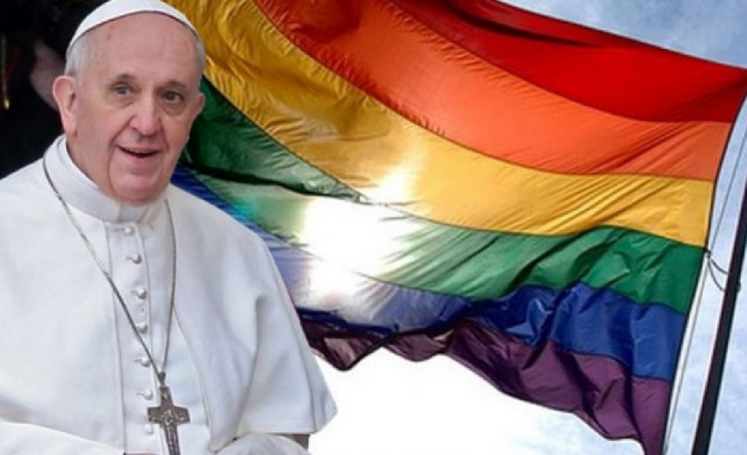 CNBB defende o Papa após fala a favor da união civil gay: 