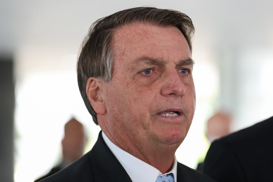 Após novo reajuste, Bolsonaro sugere a existência de 