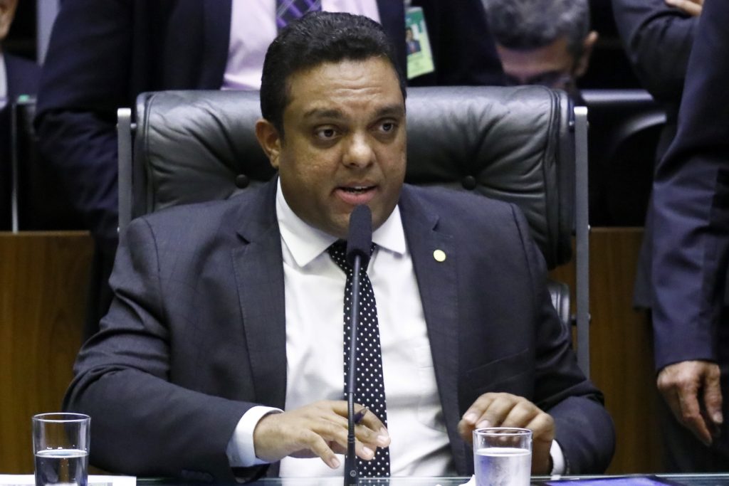 GRAVE: deputado diz que "o sistema, liderado pelo STF, vai tentar derrubar Bolsonaro"