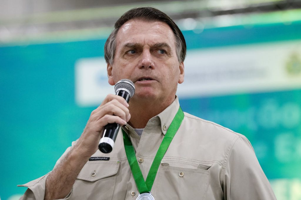 A esquerda trata traficantes como "vítimas" e ofende a população, diz Bolsonaro