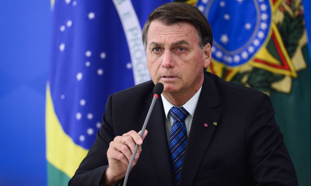 Bolsonaro volta a falar em decreto nacional e avisa: 