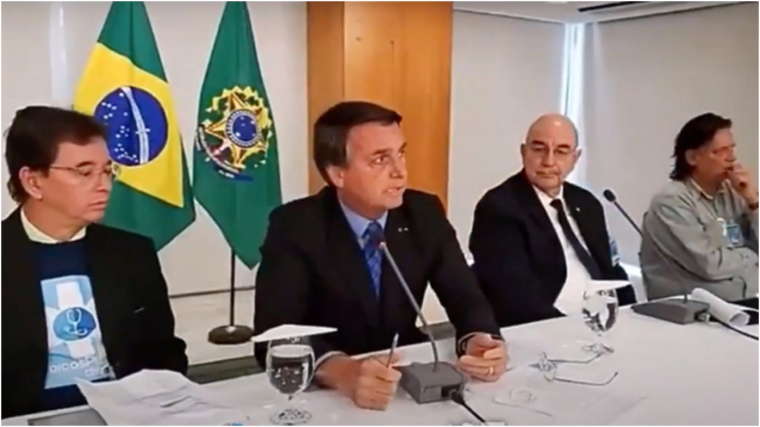 Mídia espalha fake news sobre vídeo que o próprio Bolsonaro transmitiu ao vivo
