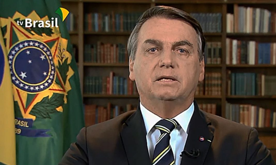 Análise: Bolsonaro reforça expectativa de manifestantes em 1° discurso após silêncio